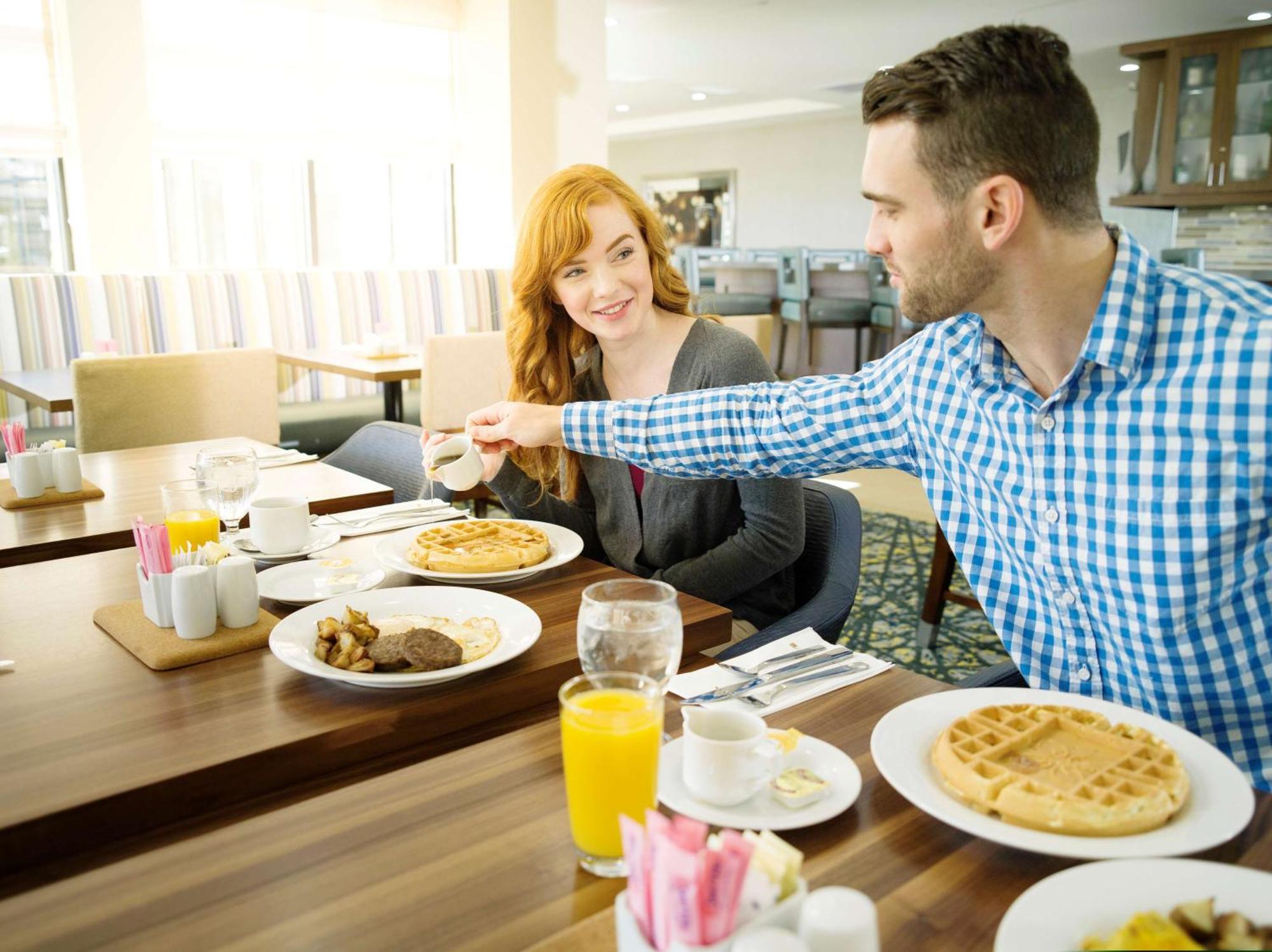 Longview Hilton Garden Inn Ngoại thất bức ảnh