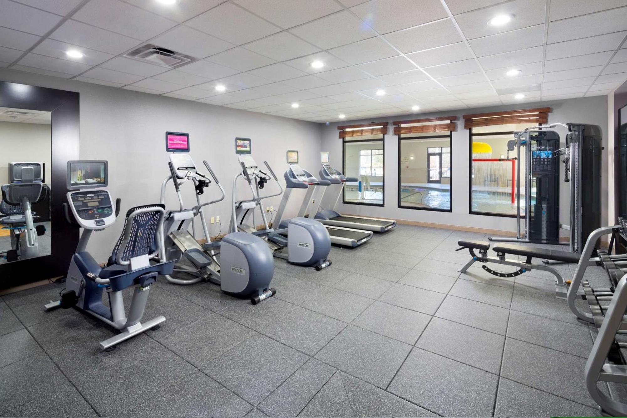 Longview Hilton Garden Inn Ngoại thất bức ảnh